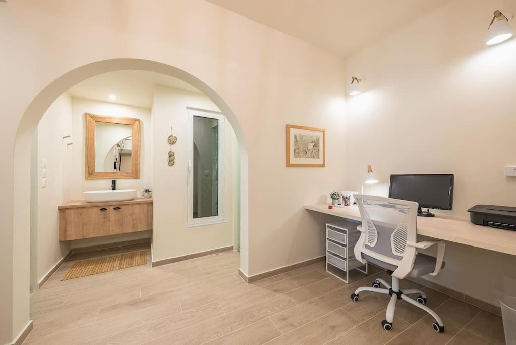 Stylish In The Heart Of Apartment